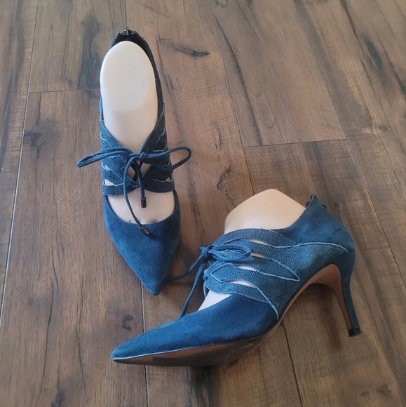 Isola Wedgewood Blue Suede Leather Snake‎ Print Lace-Up Victorian Heel - Picture 4 of 6